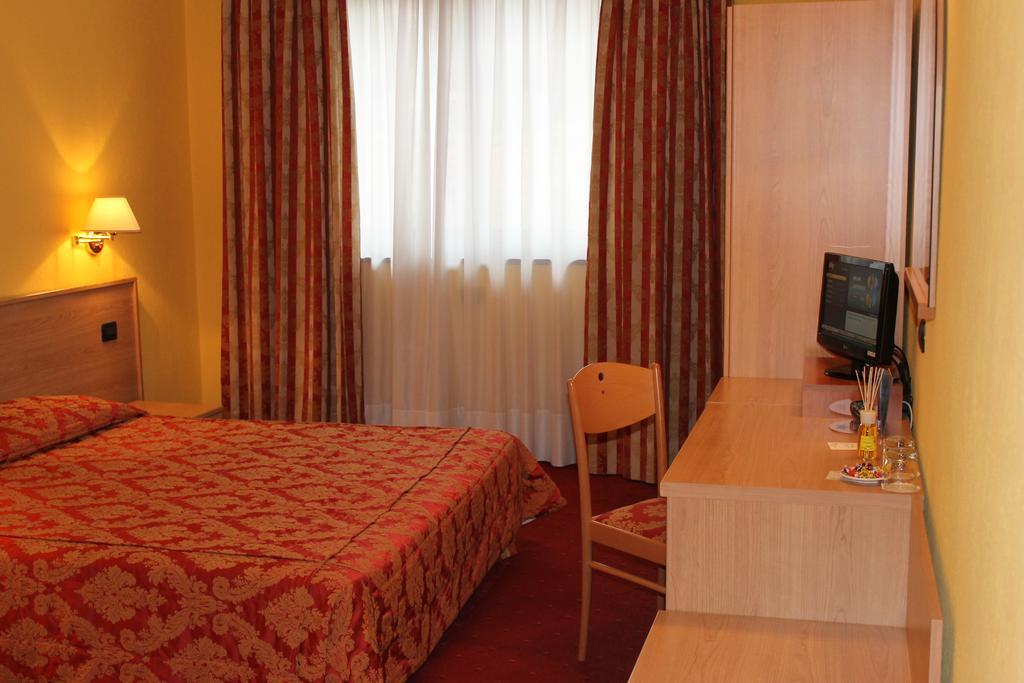 Relais St Gilles Ξενοδοχείο Verrès Δωμάτιο φωτογραφία