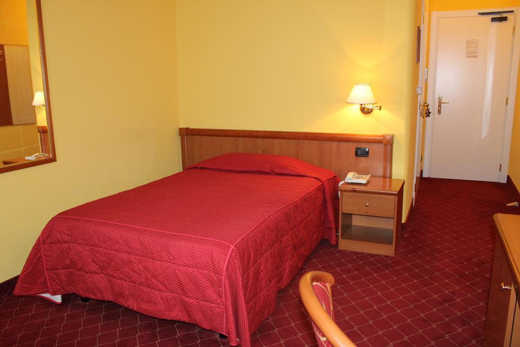 Relais St Gilles Ξενοδοχείο Verrès Δωμάτιο φωτογραφία