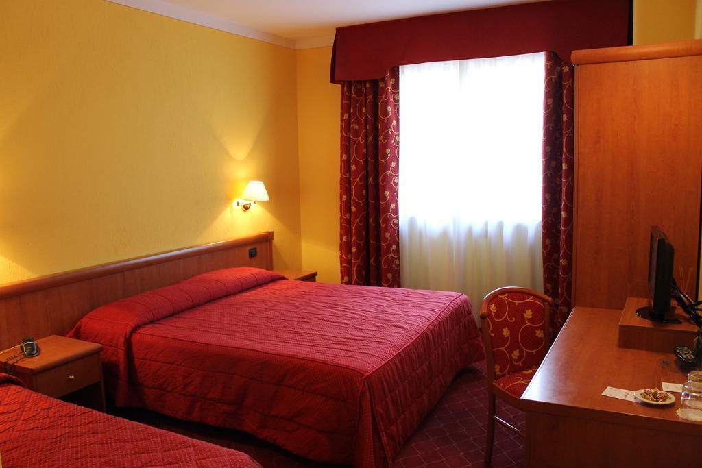 Relais St Gilles Ξενοδοχείο Verrès Εξωτερικό φωτογραφία