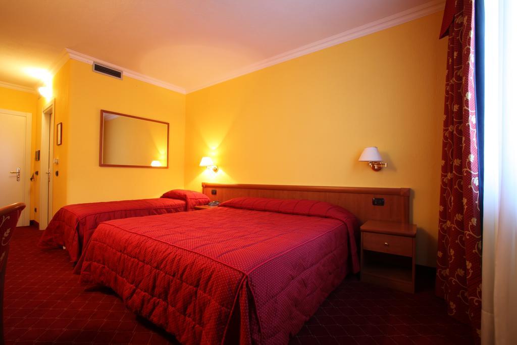 Relais St Gilles Ξενοδοχείο Verrès Δωμάτιο φωτογραφία